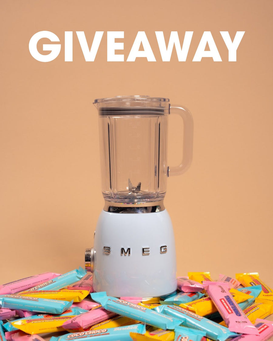 WIN A SMEG + 3 BOXES OF YOUR FAVORITE BAREBELLS FLAVOR 🤎

How to enter:
- Follow barebells.belgium
- Tag 2 friends (or more)
- Like this post

This giveaway ends September 7th at midnight. The winner will be announced on our story.

Good luck! 🤞